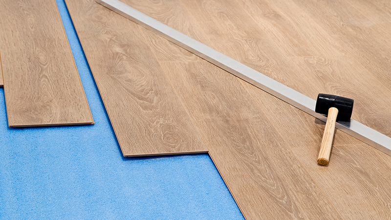 Photo de pose de parquet flottant